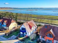 Ferienhaus auf Pachtland in unmittelbarer Strandlage mit 2 Vermietungseinheiten - Wustrow (Ostseebad)