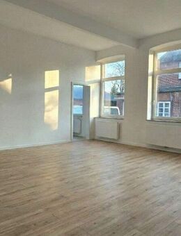 Loftartige Erdgeschosswohnung mit hohen Decken - Erstbezug nach Sanierung - Lägerdorf