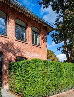 Altbaujuwel in den Elbvororten zu vermieten - Hamburg