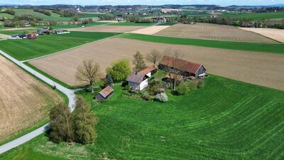 Ältere Hofstelle in absoluter Alleinlage, ideal für Ruhesuchende und Tierhalter