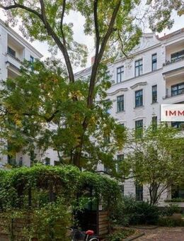 IMMOBERLIN.DE – Spitzenlage! Schöne Altbauwohnung mit ruhiger Südwestloggia - Berlin