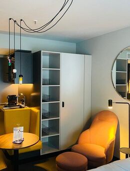 All Inclusive, Urban High Level Design Apartment mit Balkon - München
