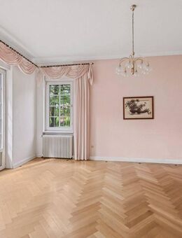 Stattliche Fabrikanten-Villa mit Doppelgarage auf einem Parkähnlichen Gartengrundstück - Zeuthen