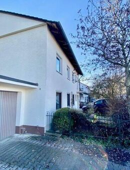 Schöne 3 Zimmer Wohnung mit Balkon in kleiner Wohnanlage - Freising
