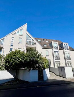Sofort bezugsfrei: Gartenwohnung mit 3 Terrassen & Tiefgaragenstellplatz in "Alt-Lohausen" - Düsseldorf