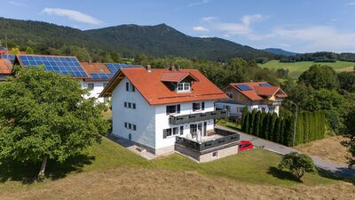 Ihre Familienresidenz mit traumhafter Aussicht in Lam!