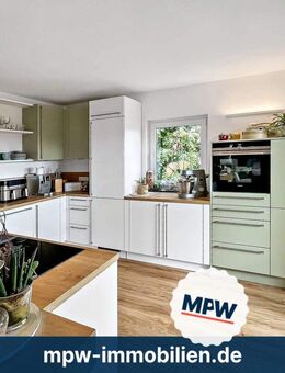 Moderne 3-Zimmer-Wohnung in Tauche: mit zwei Balkonen, Einbauküche & 2 Stellplätzen - Tauche