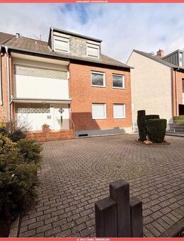 Lechenich ! Lichtdurchflutete 3-Zimmer Wohnung im Herzen der Schlossstadt - Erftstadt