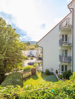 Herbstangebot am Schäfersberg: Frisch renovierte 3-Zimmer-Wohnung mit 3 TG-Stellplätzen! - Niedernhausen