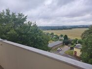 Auf Wunsch auch möbliert ! - 3-R.-Whg. mit Balkon u. EBK - Meerane