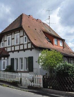 5-Zimmer-Einfamilienhaus mit * Einbauküche, Kaminofen und Garten * in Bad Soden-Salmünster - Bad Soden-Salmünster