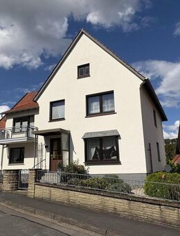 Tradition mit Komfort: Einfamilienhaus für Ihr Familienglück! - Schieder-Schwalenberg