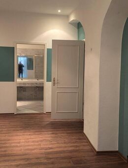 Großzüge Stadtwohnung 3 Zi. 139 qm nur 599,-- kalt mit Stuckdecken direkt auf der Fußgängerzone - Bautzen