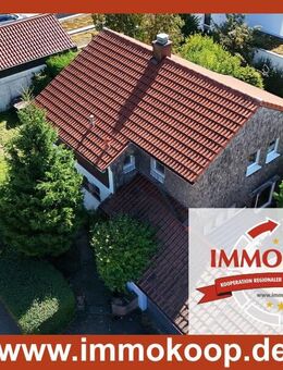 WER weckt mich aus meinem Dornröschenschlaf? Freistehendes Einfamilienhaus mit großem Garten - Marbach (Neckar)