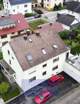 GROSSE 8 ZI MAISONETTE WOHNUNG - EIGENER GARTEN - DACHTERRASSE - DOPPELGARAGE - STELLPLÄTZE - Adelsdorf