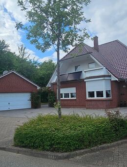 Zeitloses solides Einfamilienhaus in einem herrlich ruhigen Wohnumfeld und sonnigem Garten in Schwarzenbek - Schwarzenbek