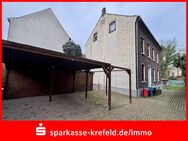Doppelhaushälfte mit Altbaucharme und Carport - Krefeld