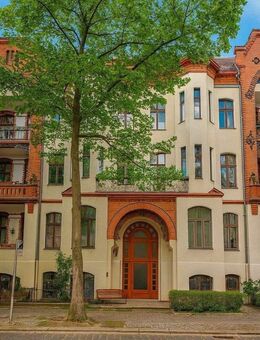 Charmante 3-Zimmer-Wohnung mit hohen Decken & Dachboden / Dachraum für die Erweiterung - Berlin
