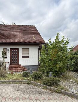 Doppelhaushälfte in ruhiger Lage von Weißwasser zu verkaufen - Weißwasser (Oberlausitz)