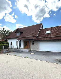 Großes Einfamilienhaus mit Garten u Garage * in Lauterhofen - Lauterhofen