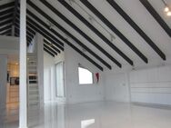 Traum in Weiß * hochwertige 2,5 Zimmer-DG-Wohnung mit EBK, 2 Terrassen und Garage - Owen
