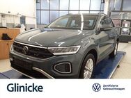 VW T-Roc, 1.0 TSI Life, Jahr 2023 - Kassel