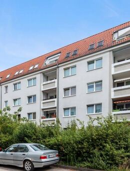 Köpenick: Mahlower Str. 1 - freie renovierungsbedürftige 4-Zimmer-Wohnung mit Balkon - Berlin