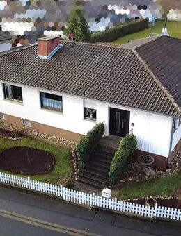 Familienvergnügen -Großzügiger Bungalow in ruhiger Siedlungslage- - Kolitzheim