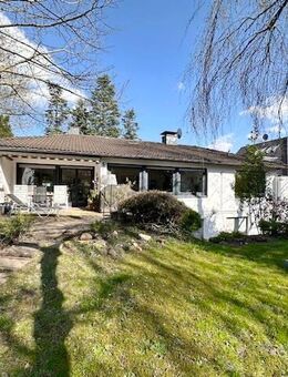 Walmdachbungalow mit traumhaftem Südwestgrundstück in der Nähe des Bunten Garten!! - Mönchengladbach