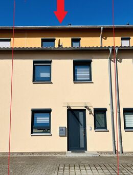 Familienparadies mit 6 Zimmern am grünen Stadtrand... modernes Reihenmittelhaus mit sonniger Terrasse und 2 Kfz-Stellplätzen! - Haßfurt