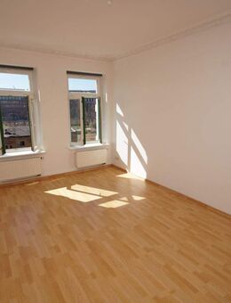 Erdgeschosswohnung: 3-Zimmer mit Balkon - direkt am Lene-Voigt-Park - Leipzig