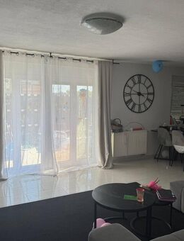 Stilvolle 4-Zimmer Erdgeschosswohnung in Stuttgart-Zuffenhausen - Stuttgart