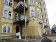 Attraktive 2 - Zi.- Wohnung mit Balkon im Grünen mit hervorragender Aussicht über Plauen - Plauen