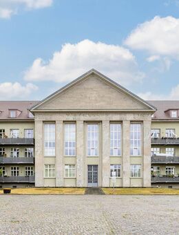 2-Raum-Wohnung mit Dachterrasse in der ehemaligen Pionierschule - Berlin