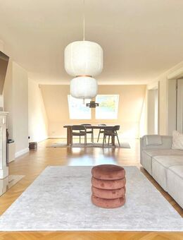 Cecilienallee: Premium-Maisonette mit Rheinblick, Klima, Einbauküche und Tiefgarage - Düsseldorf