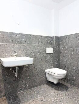 Stilvolles Wohnen: hochwertig sanierte 3-Zimmer-Wohnung mit Lichthof und Balkon in Mutterstadt - Mutterstadt