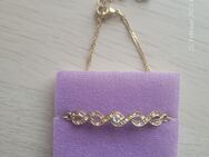 Elegantes Armband in Gold – Schleifen-Design mit Zirkonia ✨ - Oberhausen