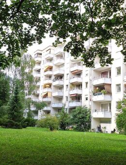 Hochwertig komplettsanierte 3-Zi. Erdgeschossterrassenwohnung in München, Fürstenried, am Waldrand - München