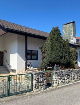 Attraktives Einfamilienwohnhaus in ruhiger und zentrumnaher Wohnlage - Verkauf gegen Gebot - - Abensberg