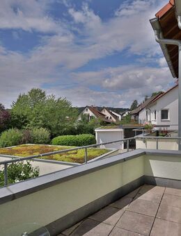 Charmantes Reihenhaus mit Terrasse, Balkon und Garage - ideal für kleine Familien - Aichtal