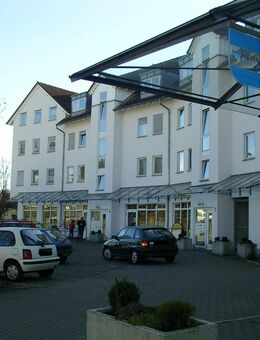 Tolle 3-Zi.-DG-Whg. mit Balkon + EBK in Riederich - Riederich