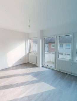 Renovierte 3-Zimmer-Wohnung mit BALKON und viel Lichteinfall - Diepholz