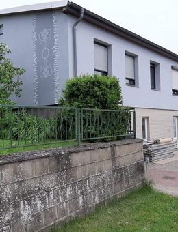 Charmantes Wohnhaus mit Gewerbeanteil und idyllischem Garten - Brüel