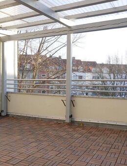 Großzügige & helle 2-Zimmer-Wohnung mit großer sonniger Dachterrasse in guter Lage - Hannover