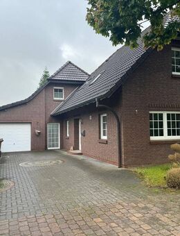 Einfamilienhaus (möglich mit Einliegerwohnung) in Zetel zentral gelegen zu verkaufen - Zetel