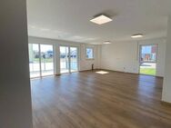 Lichtdurchflutete 3-Zimmerwohnung mit Balkon in Neubau nahe Kurpark - Bad Windsheim