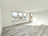 Komplett modernisierte Wohnung im 4. Obergeschoss mit Lift u. sonnigem Balkon in beliebter Wohnlage in Oldenburg- Donnerschwee - Oldenburg