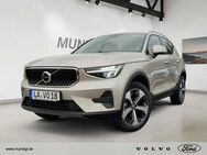 Volvo XC40, Core B3 h el SP, Jahr 2023 - Landshut