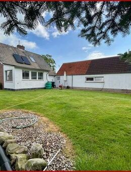 Kreatives Wohnen: Charmantes Einfamilienhaus mit Atelier, Werkstatt und angenehmer Atmosphäre in Jemgum - Jemgum