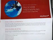 Fallschirmtandemsprung für 2 Personen/Gutschein - Magdeburg
